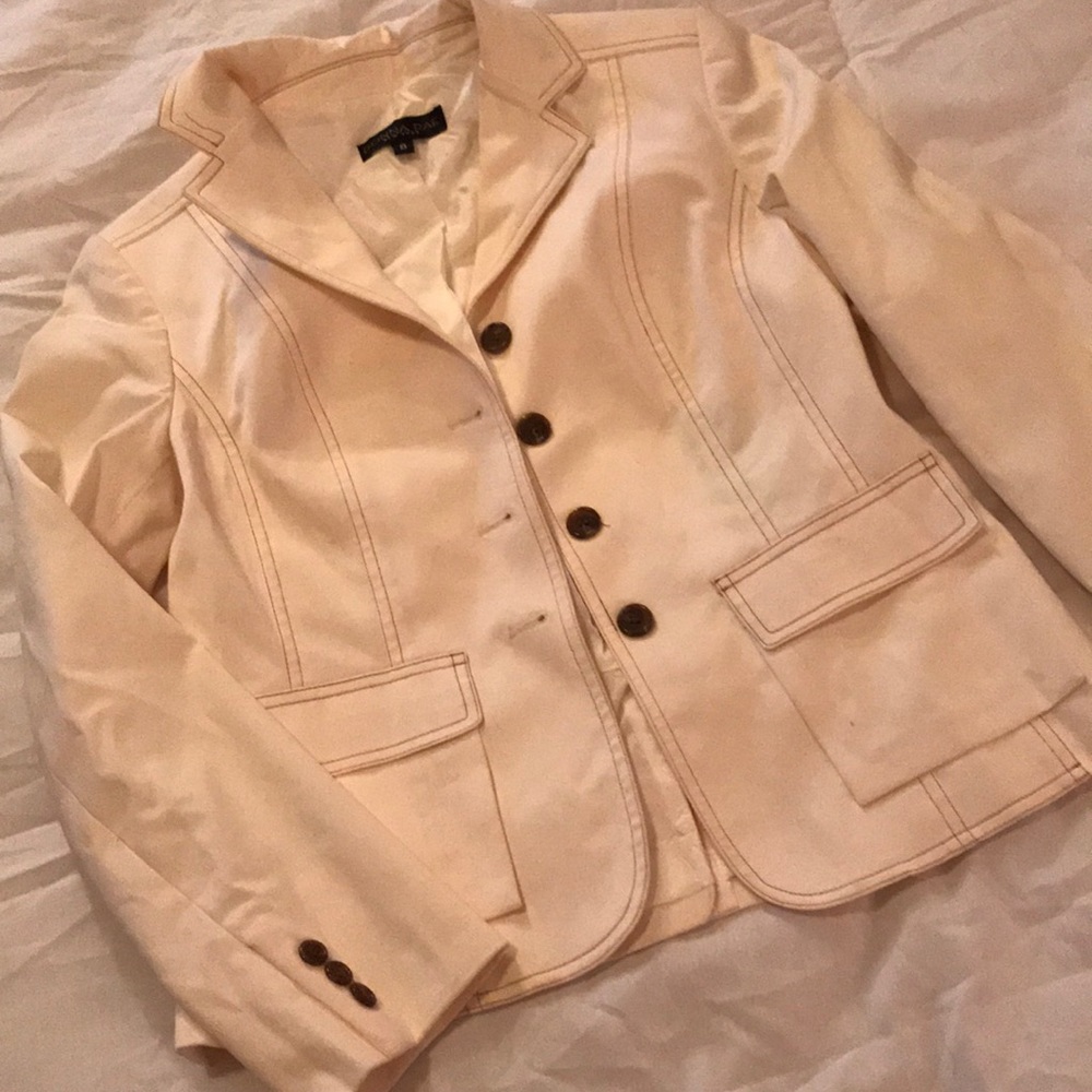 Off white tapered button down blazer